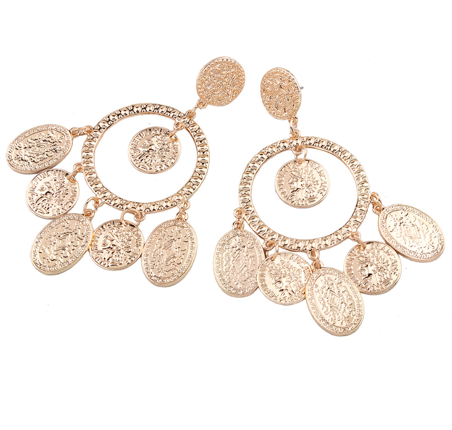 Pendientes Dorados Statement · Diseño Llamativo