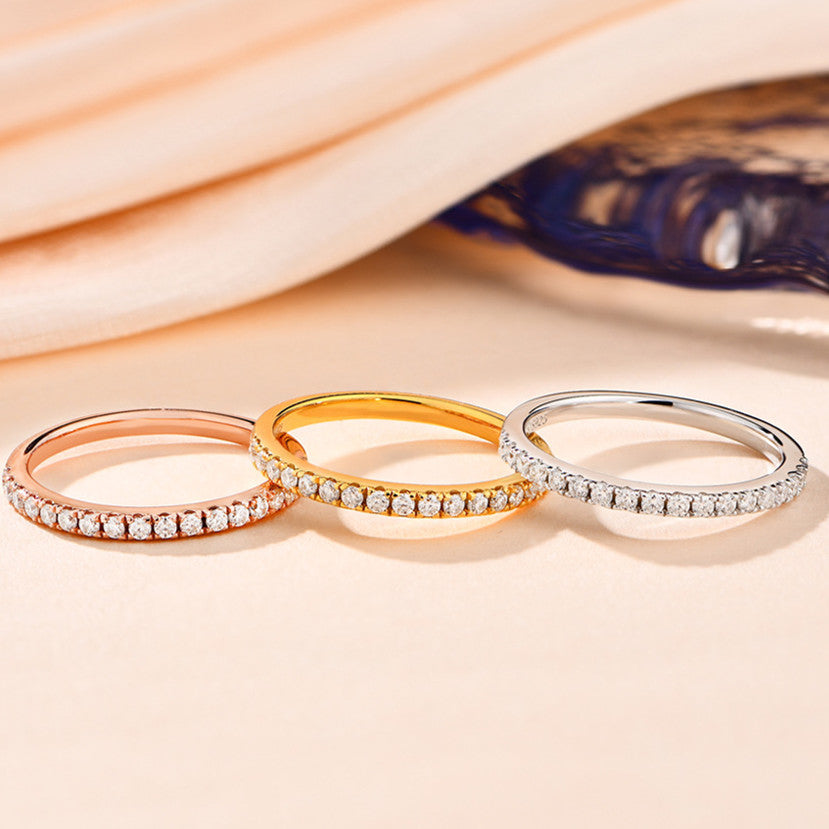 Anillo de Plata de Ley con Moissanita