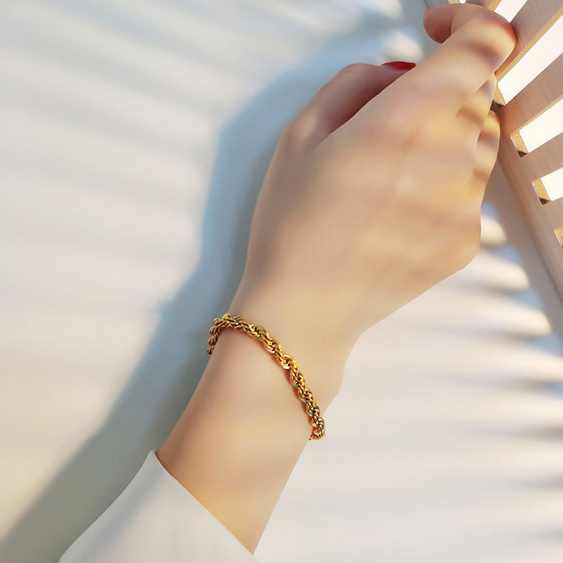 Pulsera Minimalista Dorada · Cadena Serpiente y Perla