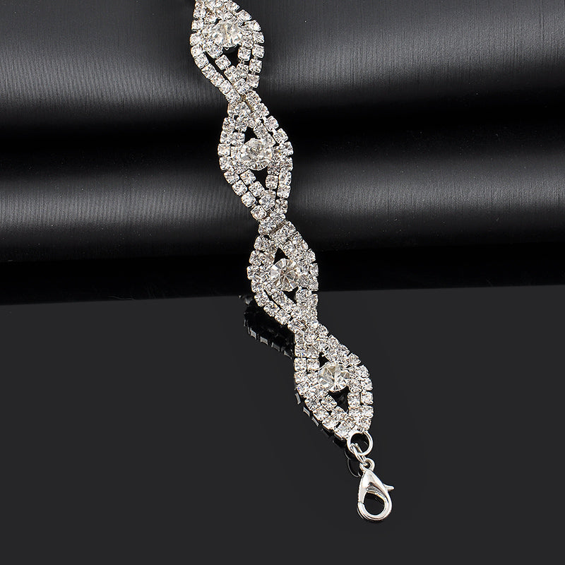 Pulsera Plateada con Cristales Brillantes · Ajustable