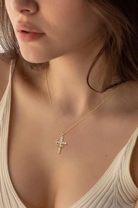 Collar Cruz Bañado en Oro con Circonitas · 4 Diseños